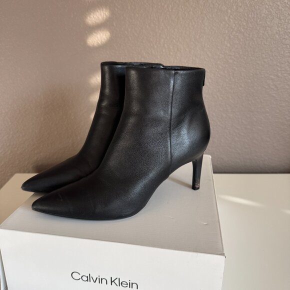 Calvin Klein Women's Senly Stiletto Heel Dress Black Booties - Picture 9 of 15